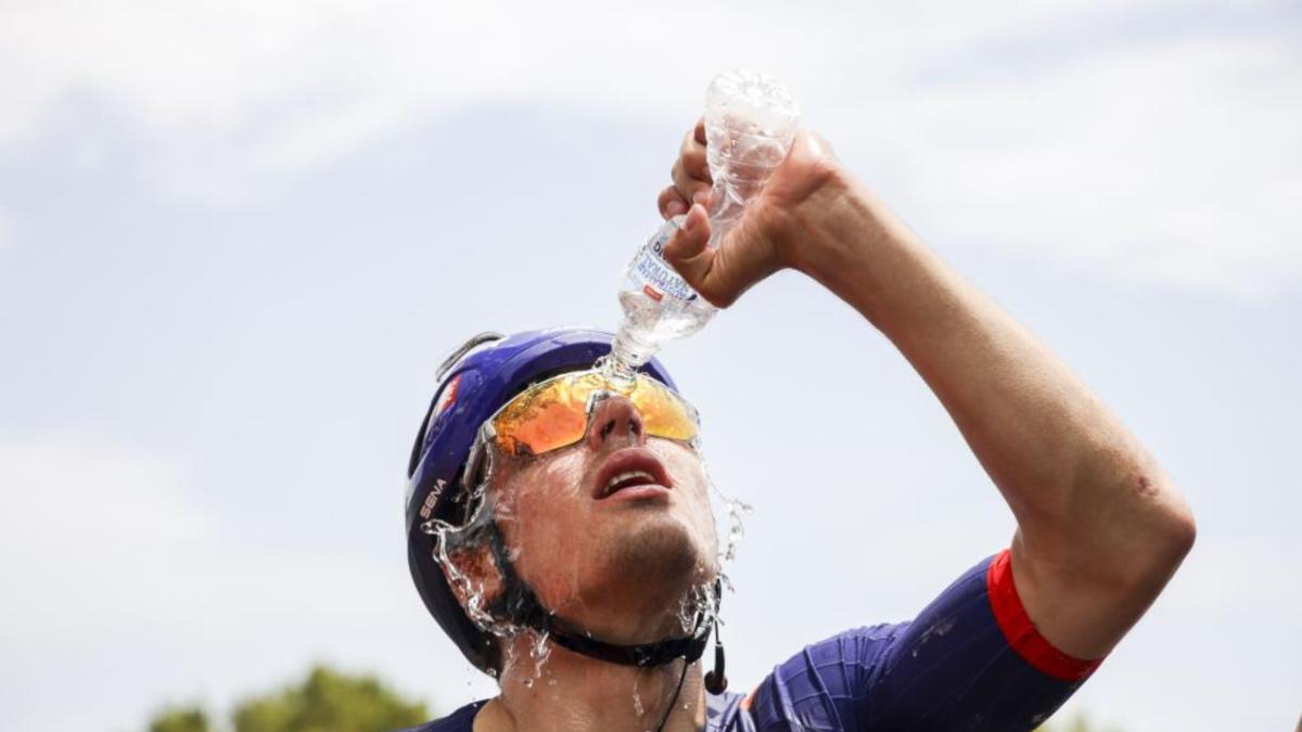 El desmesurado calor en Australia obligó a una medida histórica en el Tour Down Under: eliminada la subida más mítica tras más de 20 años