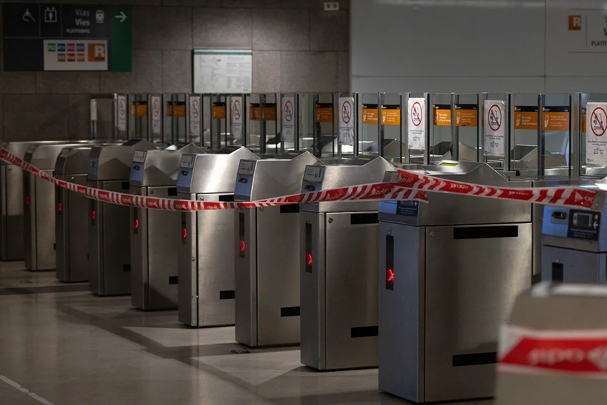 Govern, Adif y Renfe se reúnen para evaluar la situación de Rodalies, que sigue sin servicio