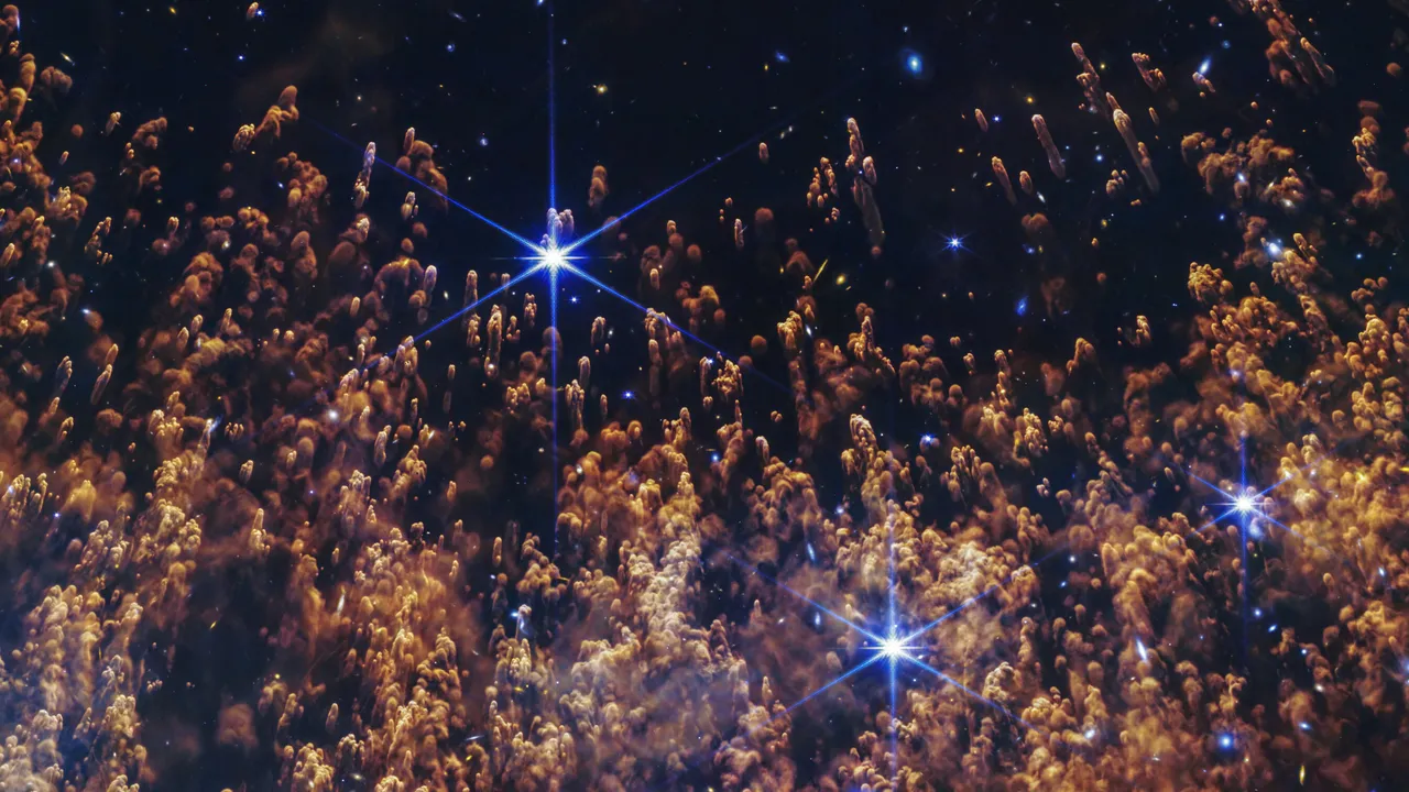 El James Webb sorprende con una imagen ultradetallada de la nebulosa de la Hélice