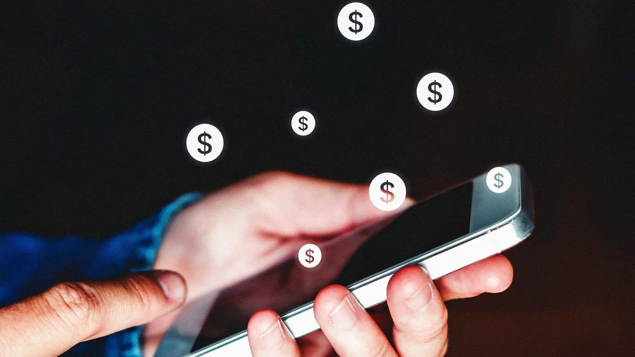 No, esa app de TikTok que promete pagarte por ver videos no lo hace. Esto es lo que realmente busca