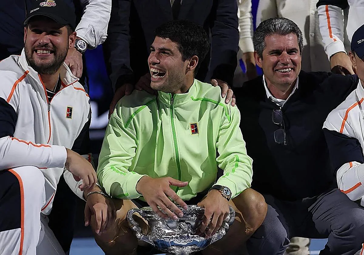 El apellido Alcaraz ya es eterno: Carlos lo hace en el nombre del padre