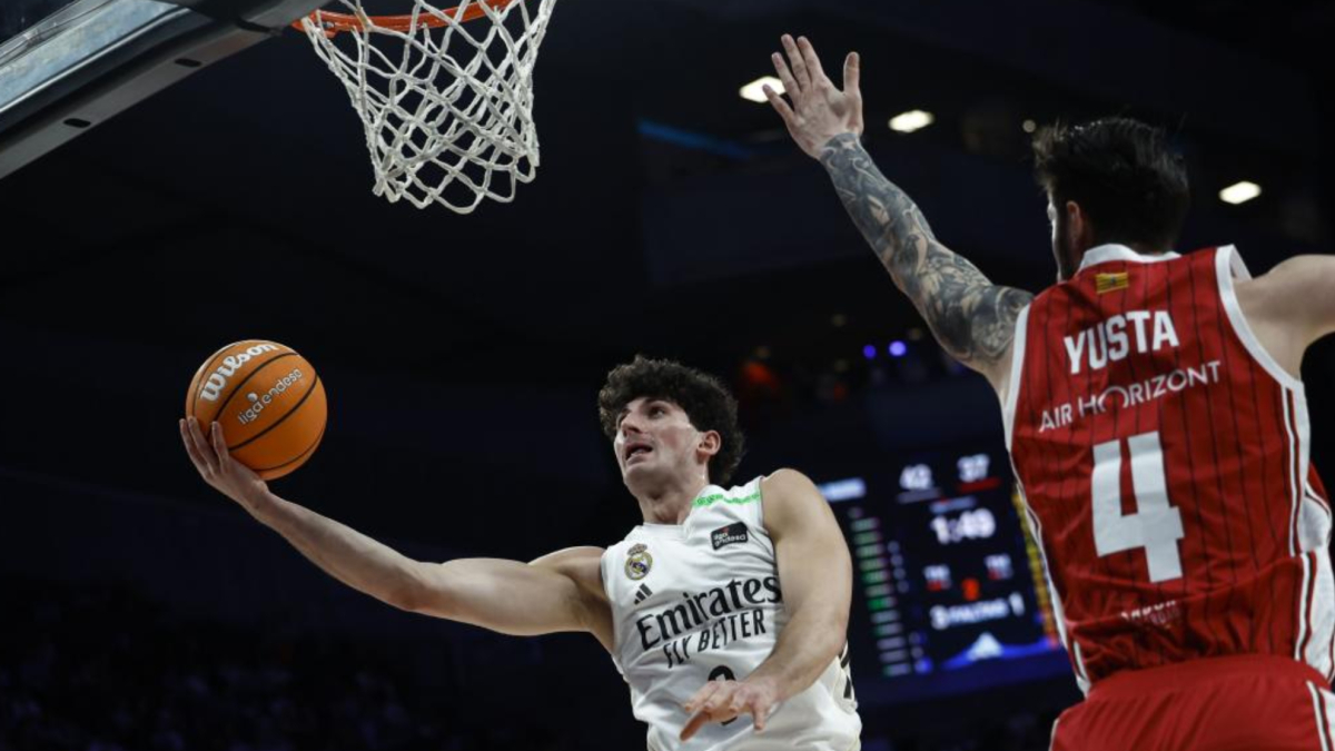 El Madrid resuelve ante el Zaragoza con la segunda unidad