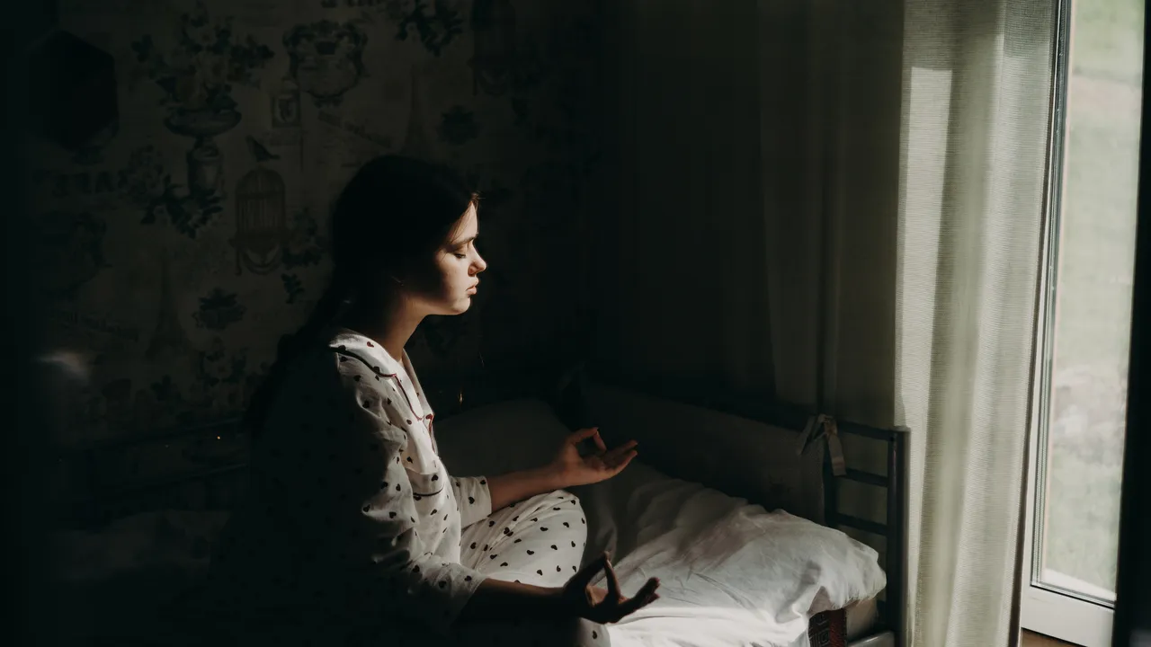 5 bases esenciales para empezar a meditar y reducir el estrés