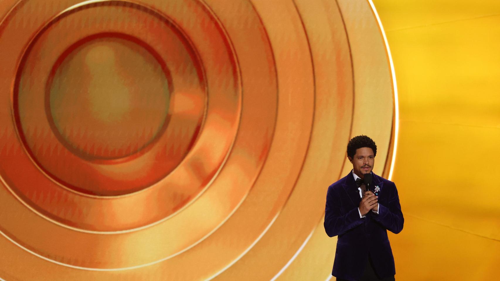 La broma del presentador de los Grammy con Epstein que cabreó a Trump: "Patético, voy a demandarlo por un dineral"