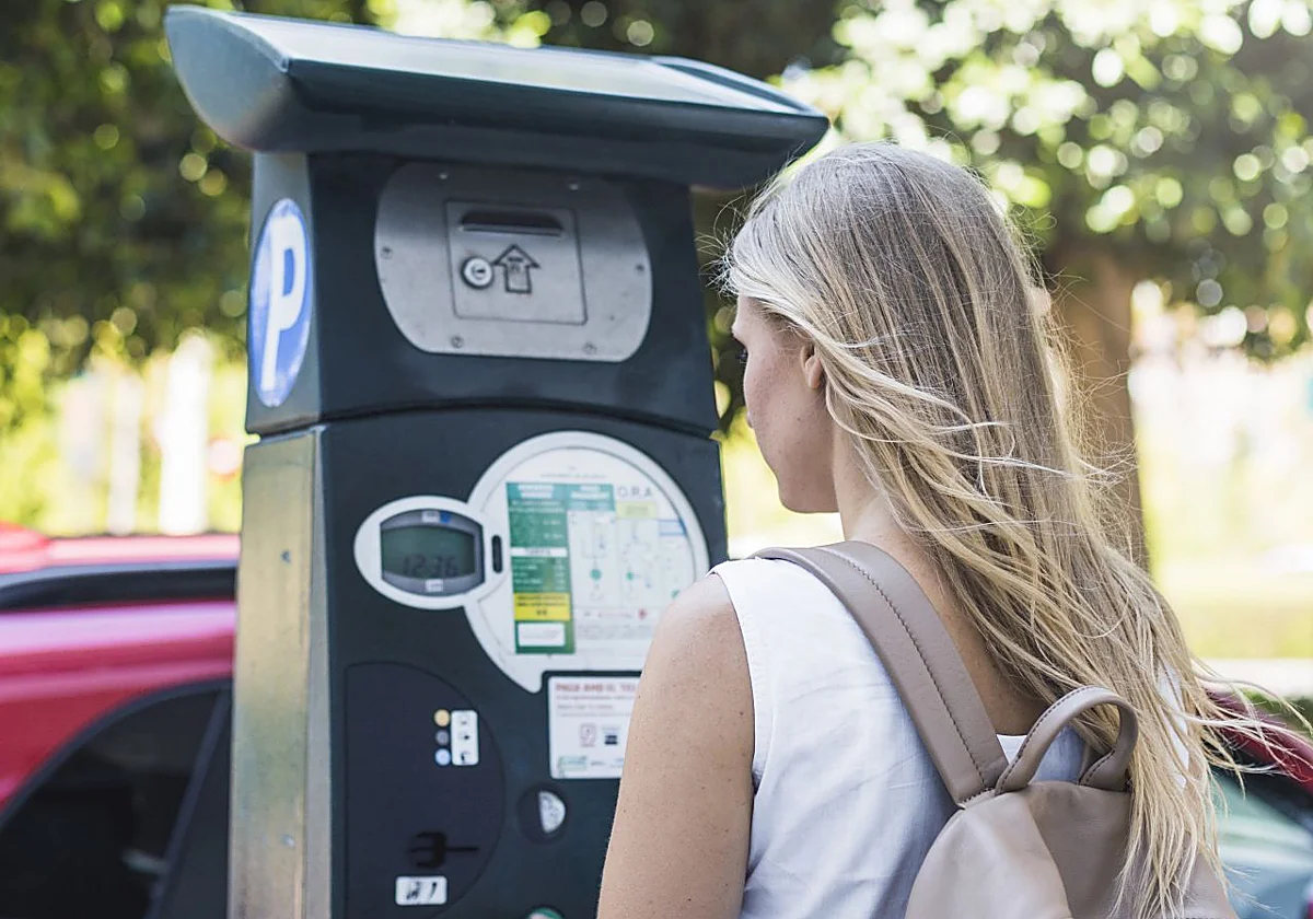 Ni por la noche, fines de semana y festivos: Madrid podría quedarse sin aparcamiento gratuito