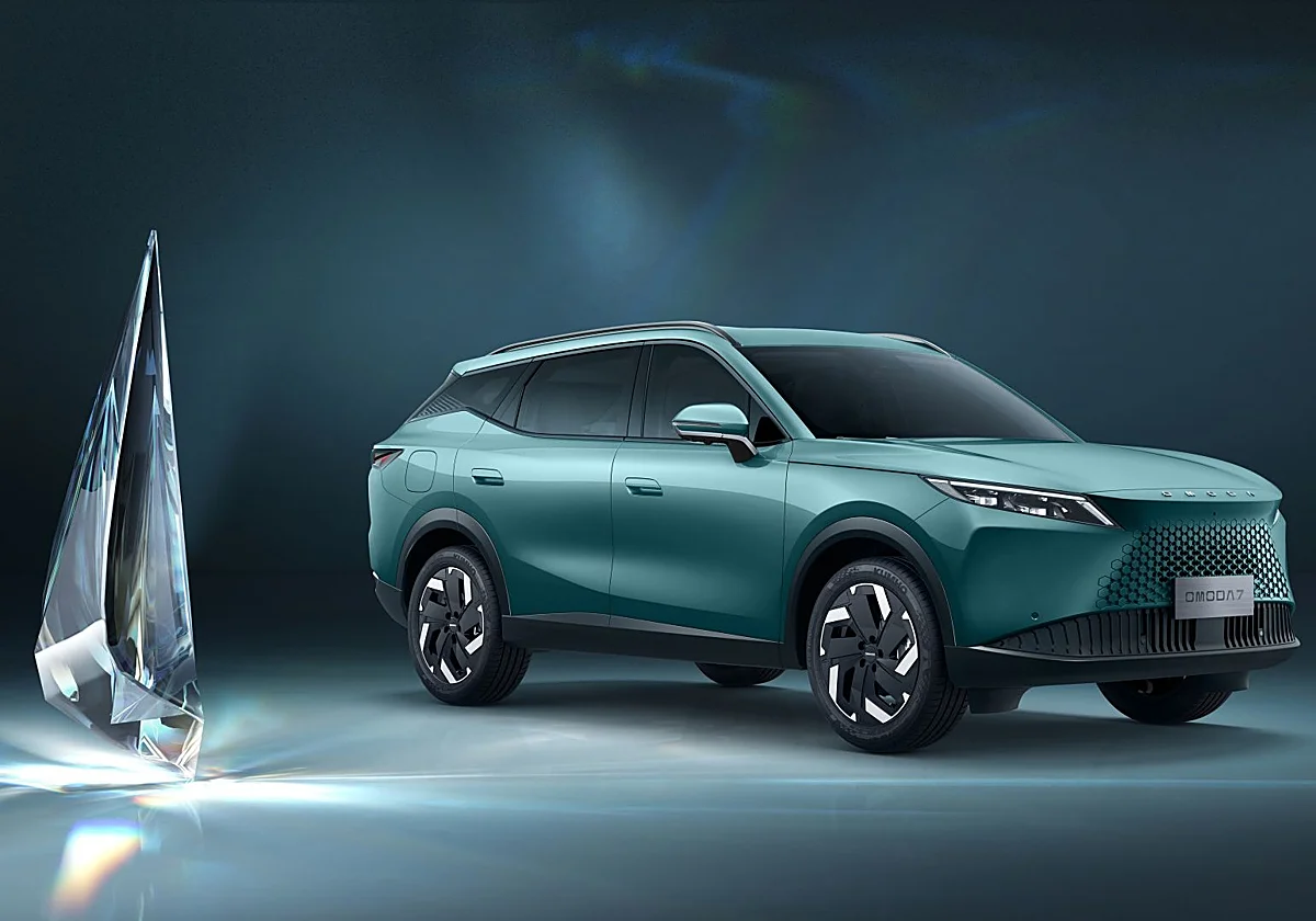 OMODA lanza en España el 7 SHS, un SUV híbrido con autonomía de 1200 km