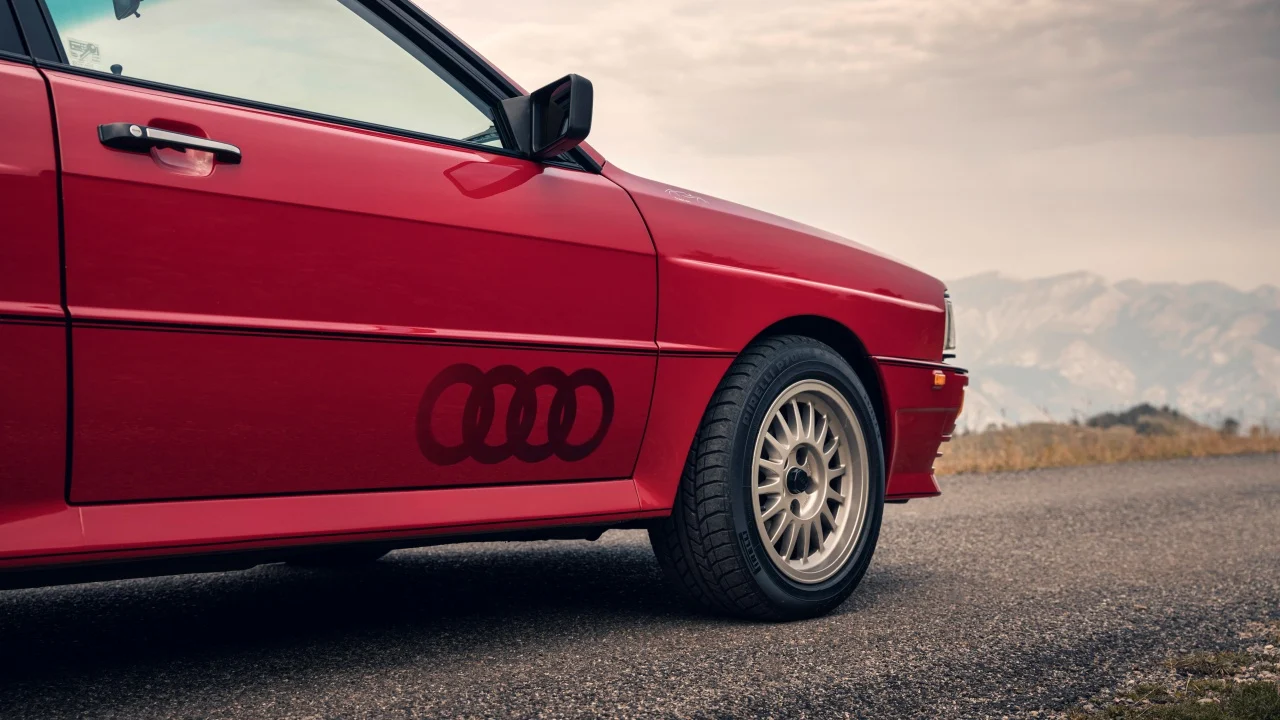 El motor más especial de Audi cumple 50 años y sorprende: con 400 CV, sigue más vivo que nunca