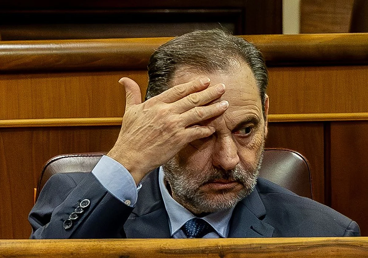 Ábalos no quiere salir de prisión: pide asistir por videoconferencia a la vista para evitar «sufrimiento» por los traslados