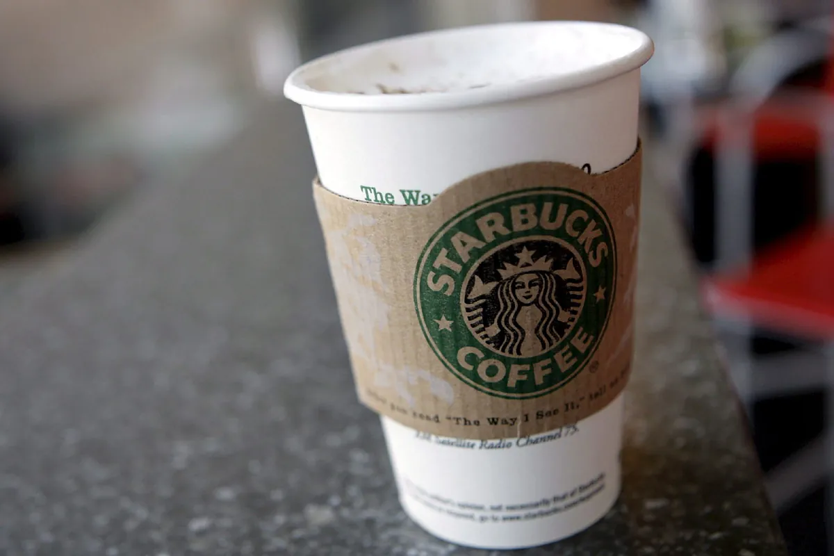 ¿Cuántas tazas de café necesita vender Brian Niccol de Starbucks?