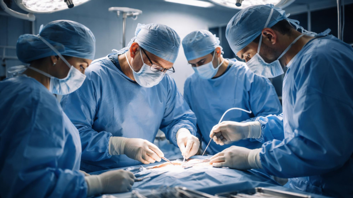 Extraen del recto de un hombre una granada de la Primera Guerra Mundial