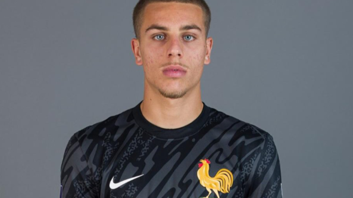 El portero Paradowski llega al fútbol español