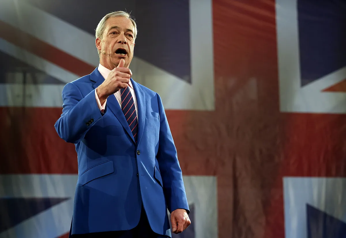 El líder populista que encabeza las encuestas en Reino Unido promete un 'impuesto' a la banca