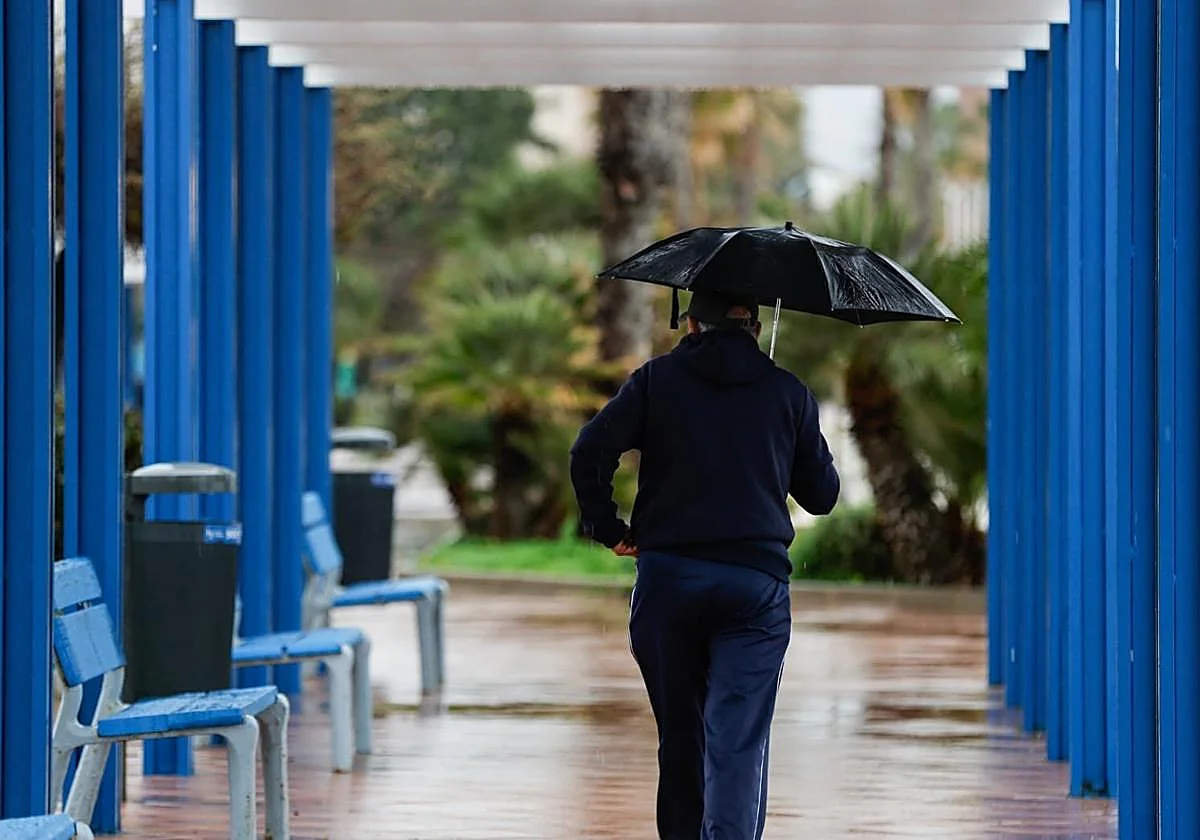 Malaga and Cadiz red weather alert: Storm Leonardo 'atmospheric river' to dump 250mm of rain