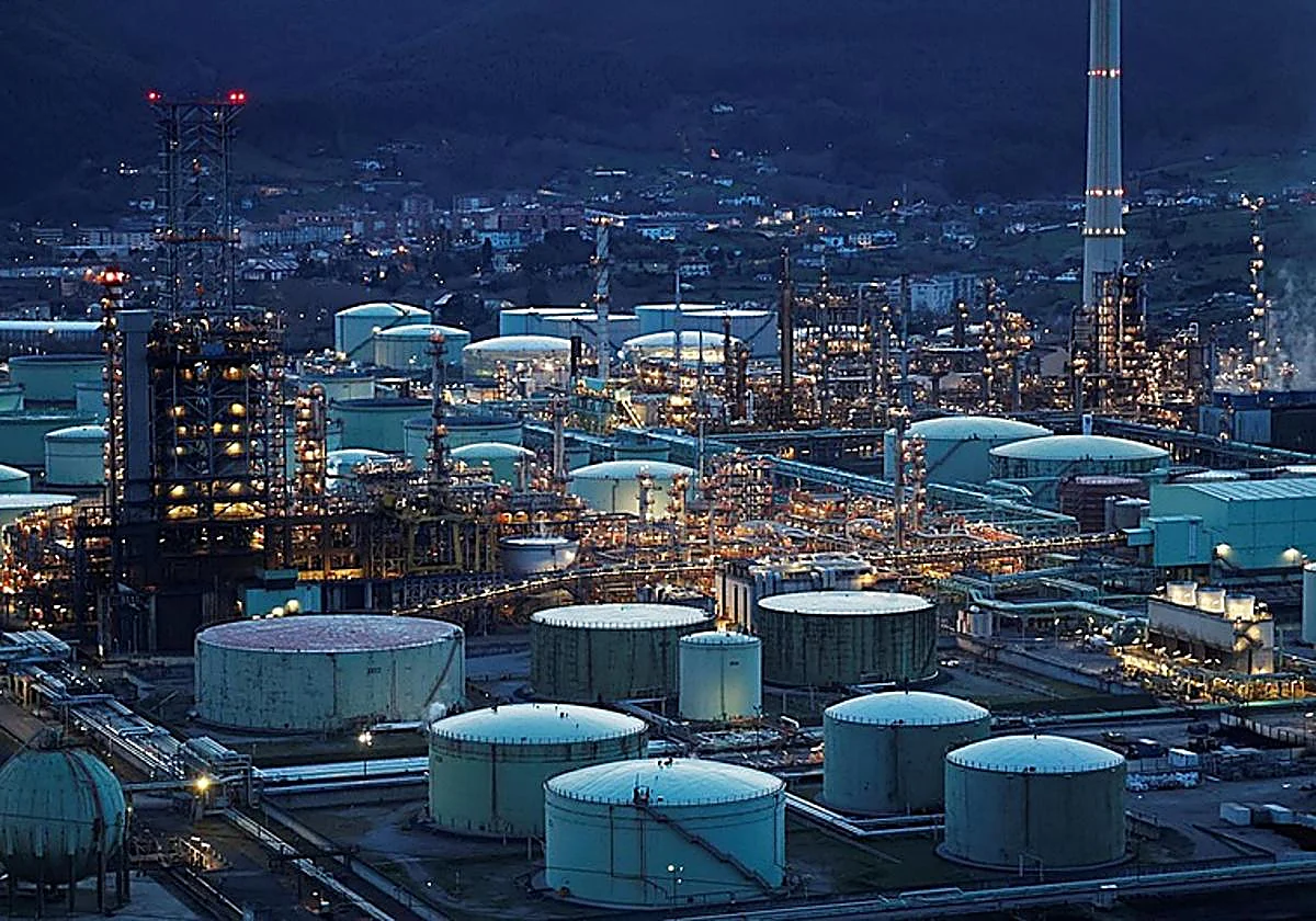 Spain's competition watchdog fines oil giant Repsol 20.5 million euros for unfair discounts