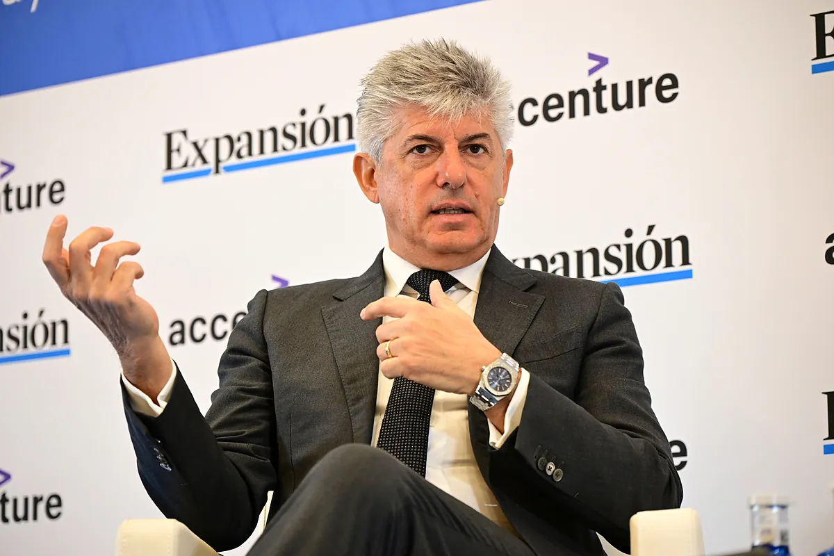 El CEO de Cellnex simplifica su comité de dirección