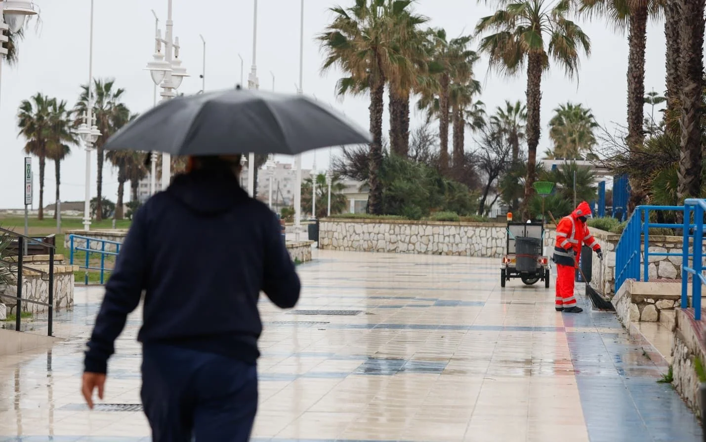 Las incidencias en Andalucía por el temporal superan las 5.100