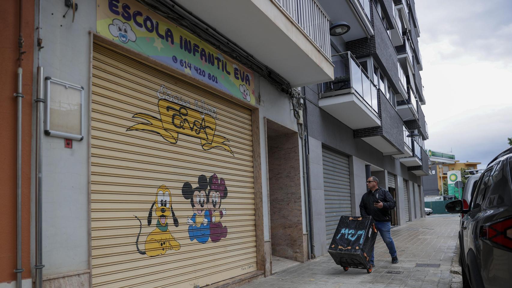 Reubican a los niños de la escuela infantil de Algemesí en otros centros tras detener a su dueña por maltrato