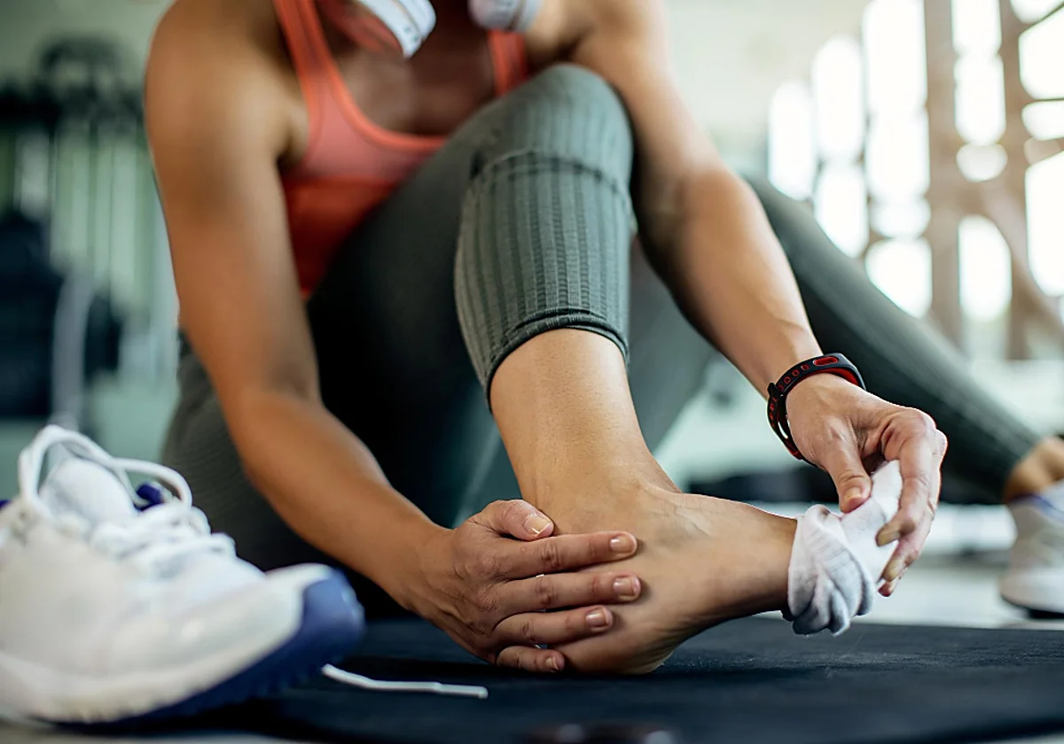 ¿Dolor de pies? Prueba estos separadores de dedos superpuestos que aliviarán tus molestias