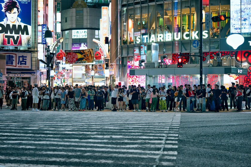 Japón tiene oficialmente un problema con las hordas de turistas: se han convertido en cubos de basura humanos