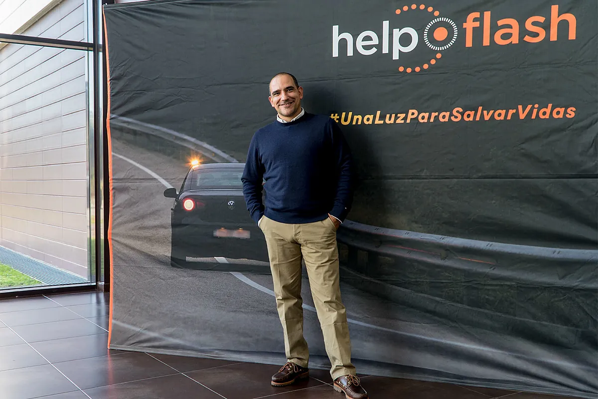 Help Flash, la baliza V16 gallega que controla Jon Riberas