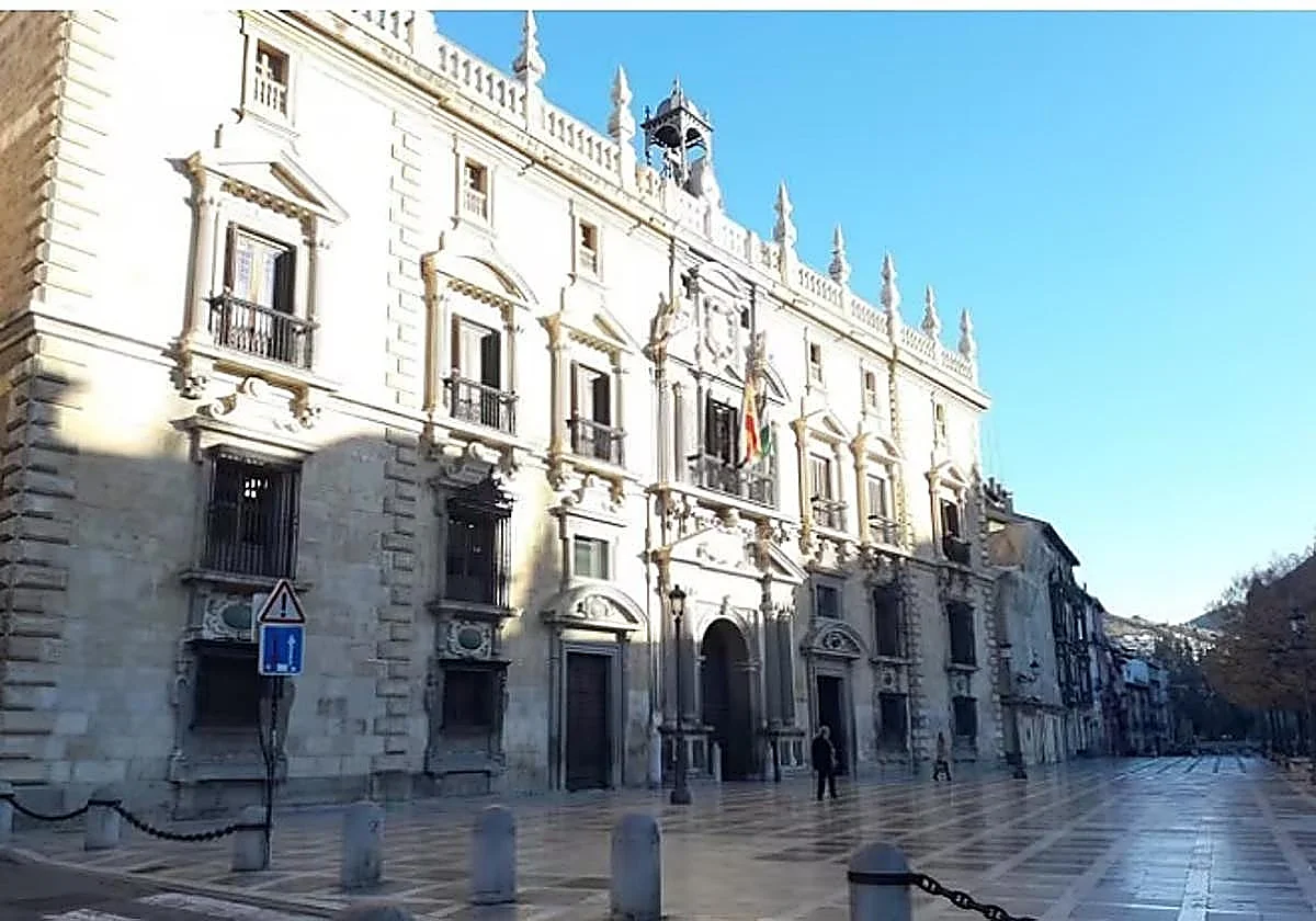 Sentences reduced for two police officers charged with injuring a pensioner in Almuñécar