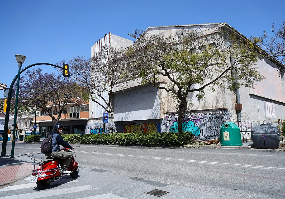 Con Málaga rechaza la construcción de un hotel en la parcela de Bobby Logan