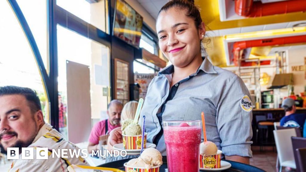 Por qué España va a contracorriente del mundo y tiene una política migratoria abierta