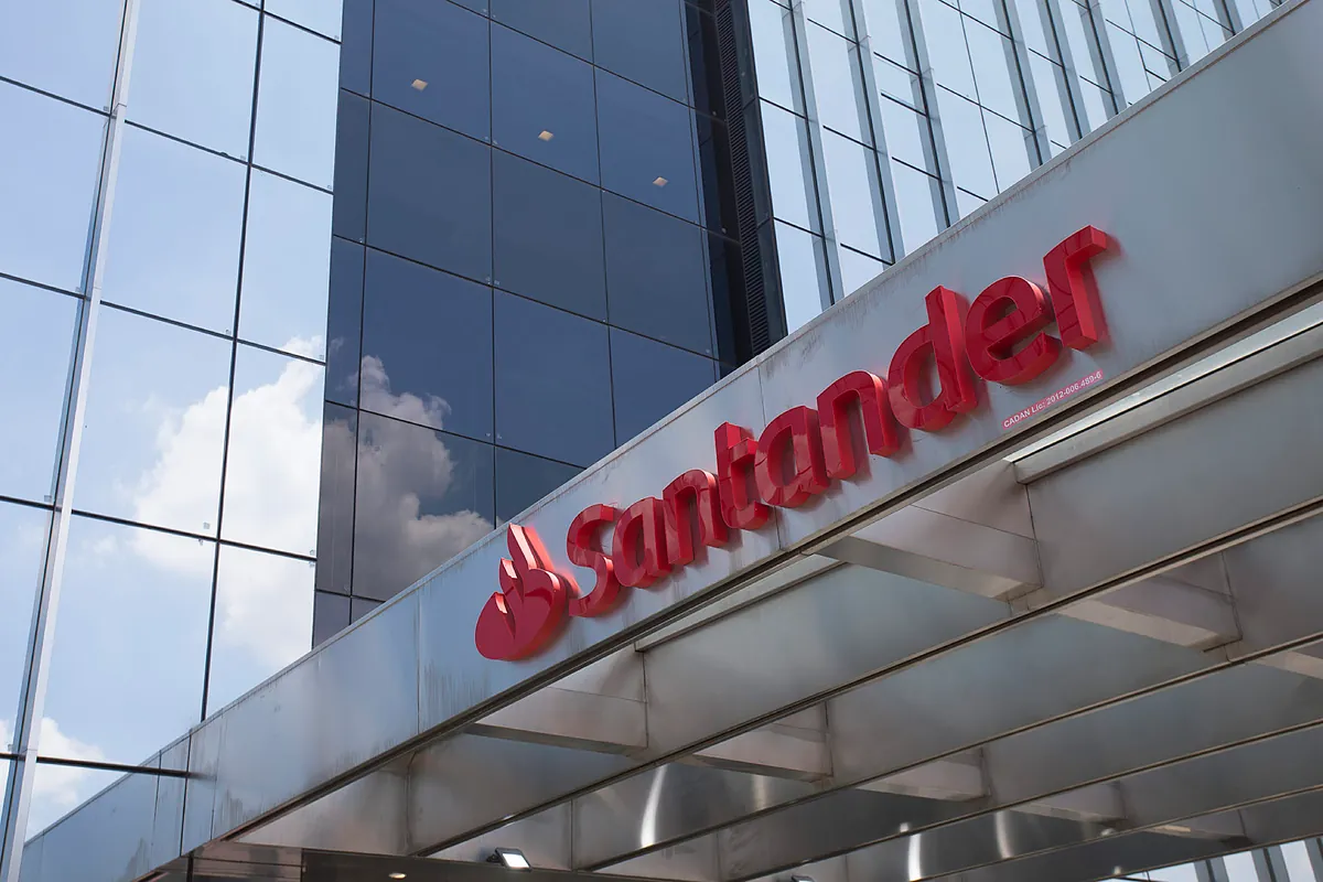 Un ejecutivo de Santander acusado de fraude es investigado por el Banco Central de Brasil
