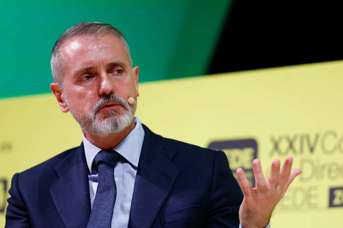 Murtra defiende que el 'pay out' de Telefónica se ajuste al flujo de caja