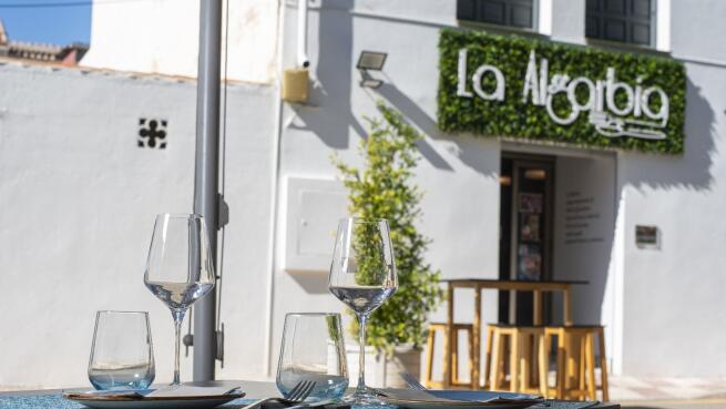 Disfruta de un exquisito menú para dos en La Algarbia a mitad de precio