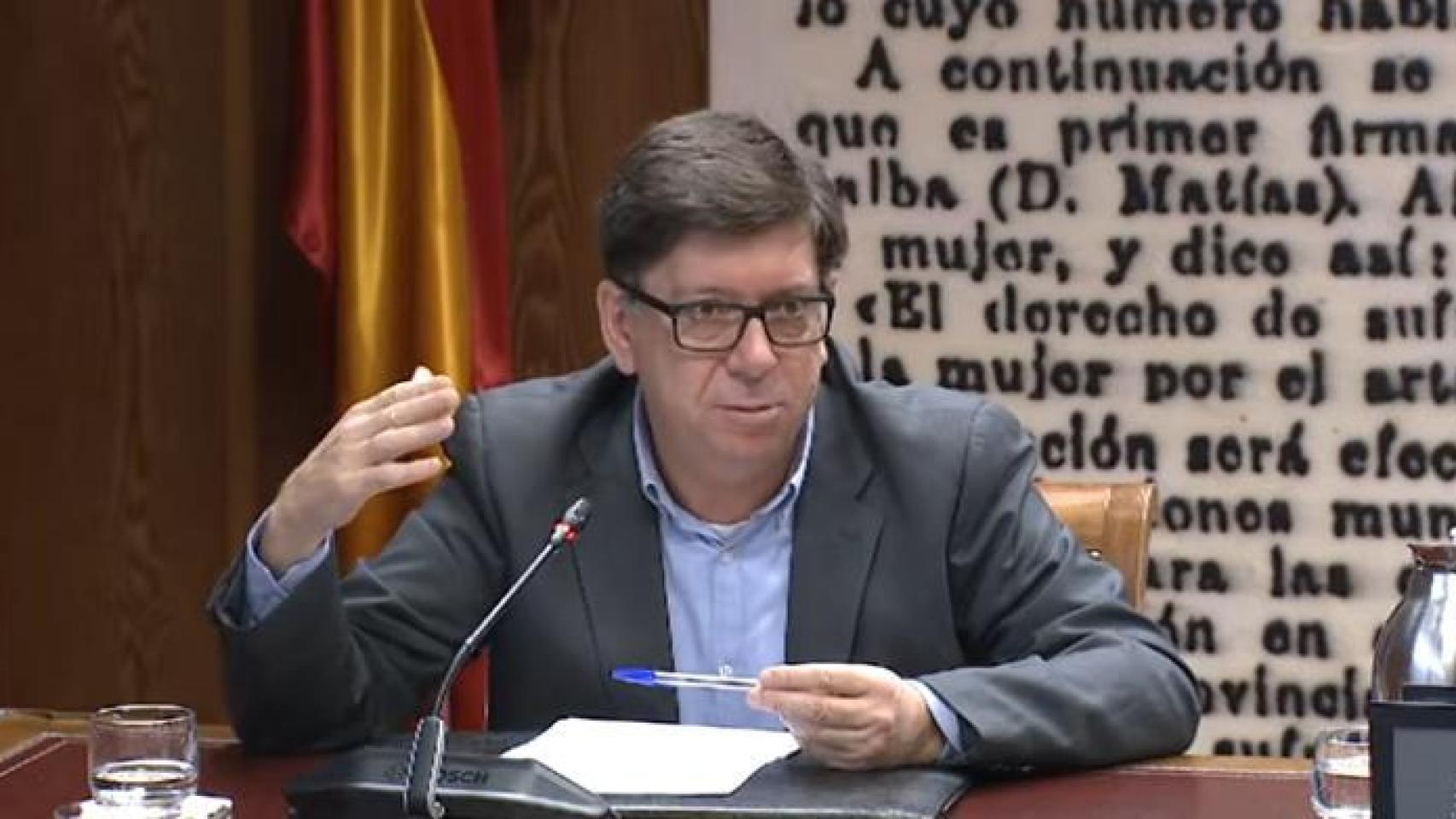 Salazar admite en el Senado que cobró en "sobres" del PSOE y que "nadie" le pidió dimitir tras las denuncias por acoso sexual