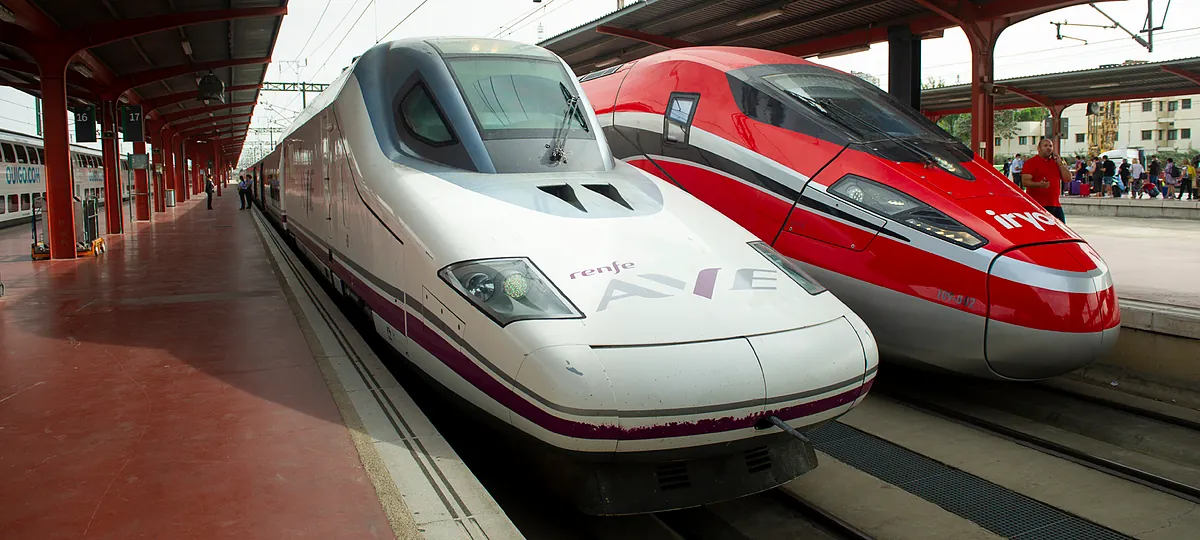 Renfe, Iryo y Ouigo acuerdan con Adif aumentar en 25 minutos el trayecto Madrid-Barcelona hasta diciembre