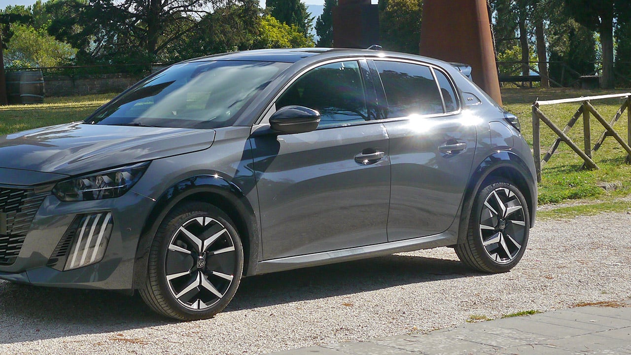 4.800 € de rebaja, etiqueta ECO y solo gasta 4,5 L/100 km, este superventas europeo de precio asequible es un chollo difícil de ignorar