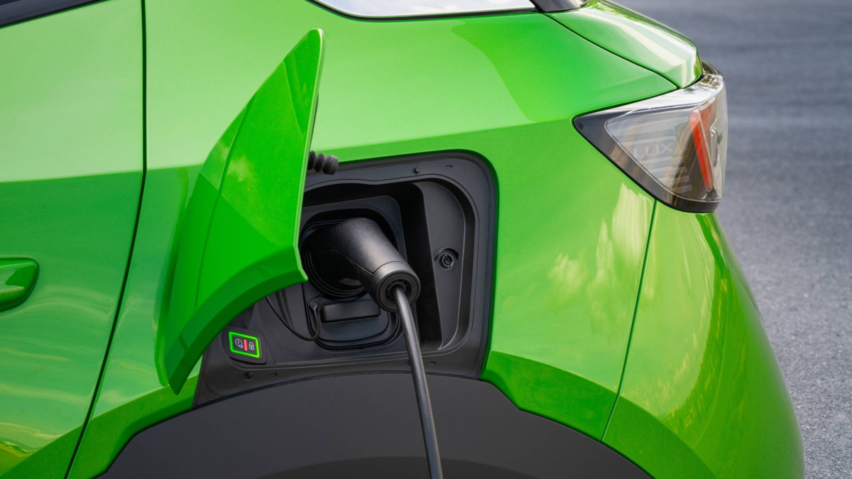 El Gobierno anuncia nuevas ayudas a la compra de vehículos eléctricos para autónomos y pymes