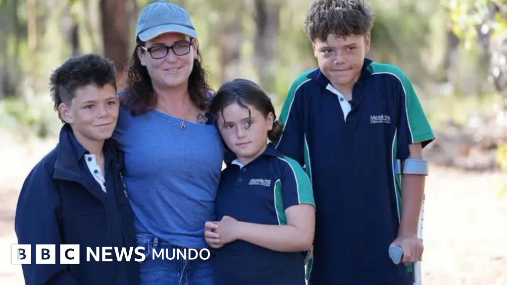 EN VIDEO La entrevista al niño de 13 años que nadó durante 4 horas para salvar a su madre y a sus hermanos