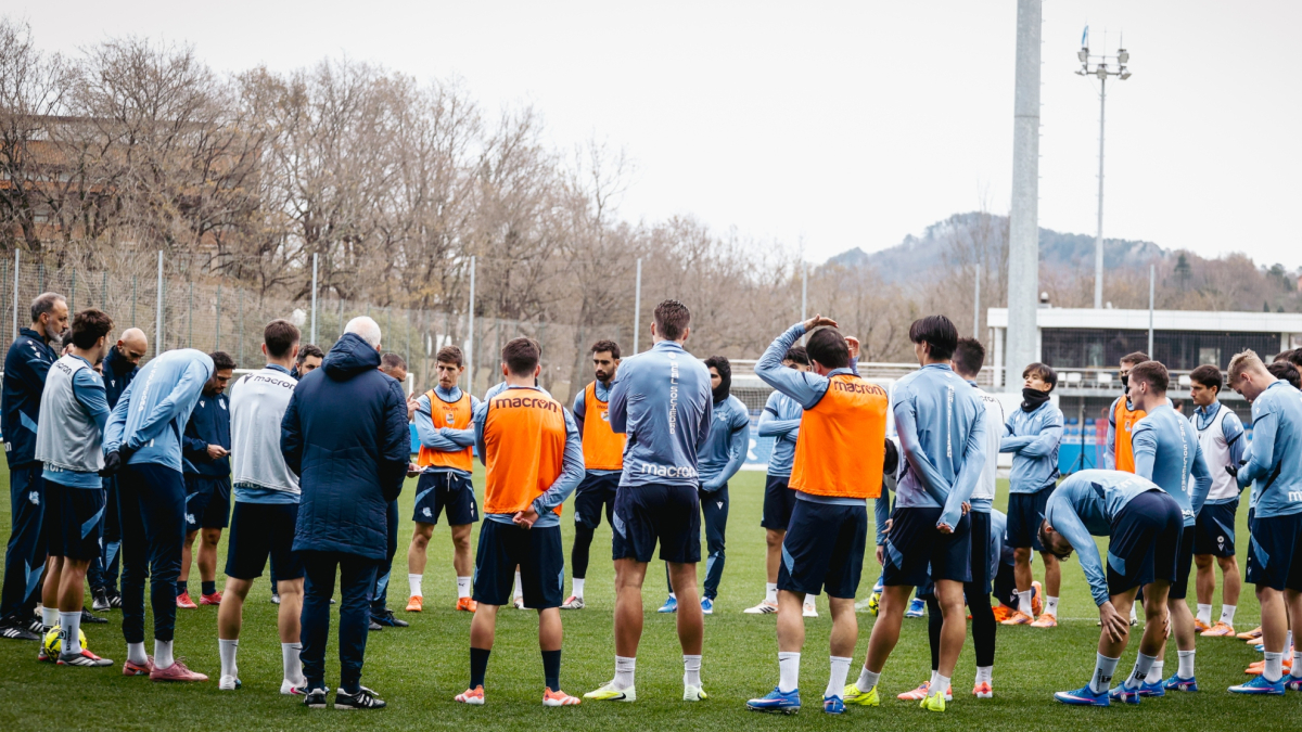 La Real recibirá al Elche sin el sancionado Brais Méndez y sin recuperar a 'Barrene'