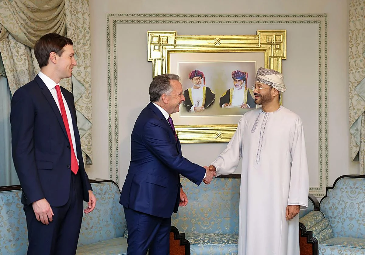 Irán y Estados Unidos acuerdan seguir con la negociación nuclear tras la cumbre de Omán