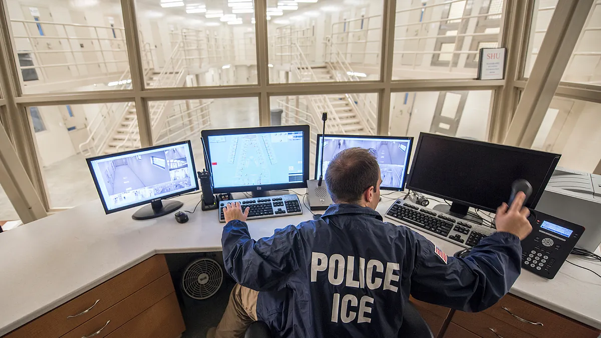 El ejército de Trump acecha a la última ciudad santuario