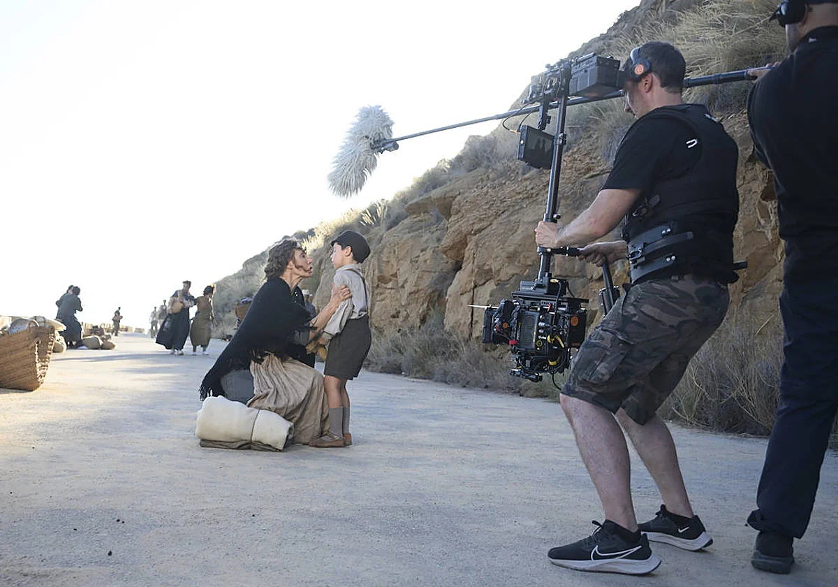 La Desbandá llega por primera vez a la gran pantalla: 'Largo camino rojo' retrata la matanza silenciada de la guerra civil