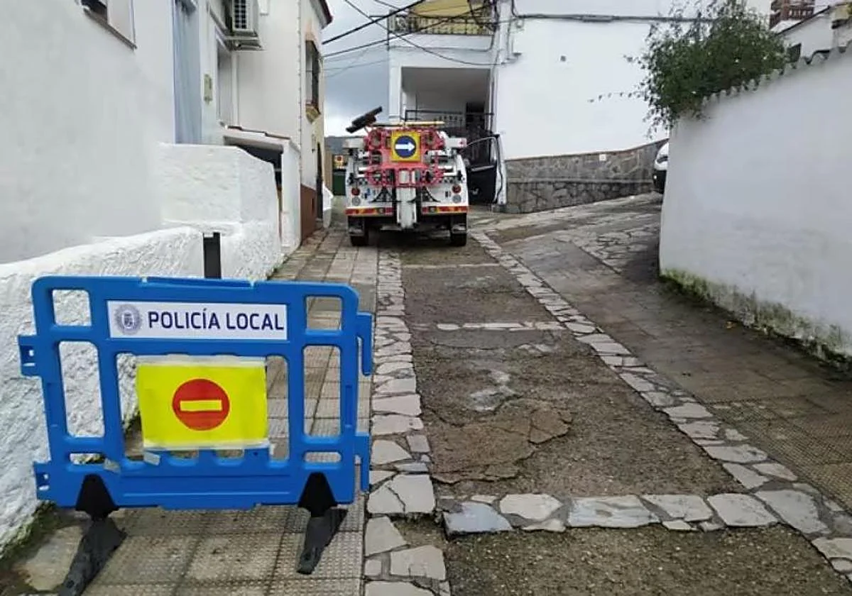 Ubrique pasa la noche sin desbordamientos y algunos vecinos desalojados pueden volver a sus casas