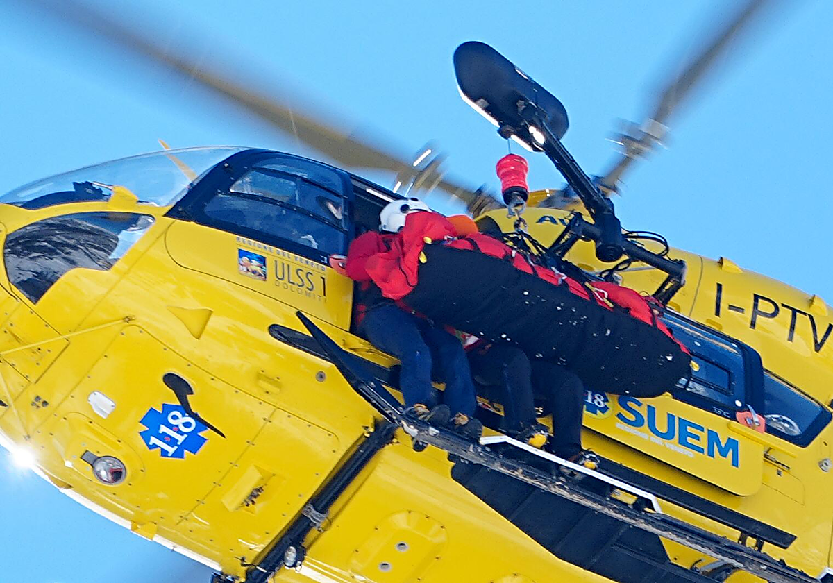 La campeona olímpica Lyndsey Vonn, evacuada en helicópero tras una caída en los Juegos Olímpiecos de Milano Cortina