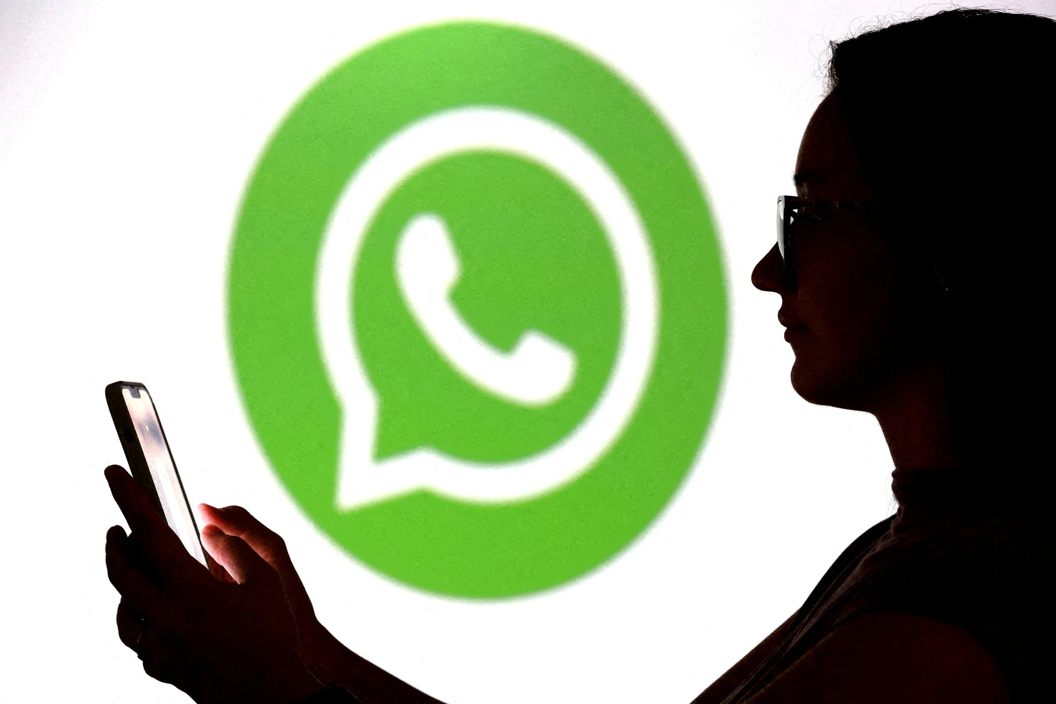 ¿Prohibirá el Gobierno usar WhatsApp a los menores de 16 años?