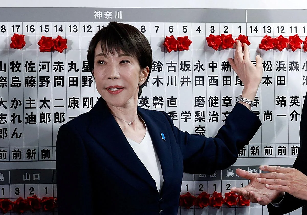 Takaichi asume un liderazgo histórico tras arrasar en las elecciones de Japón