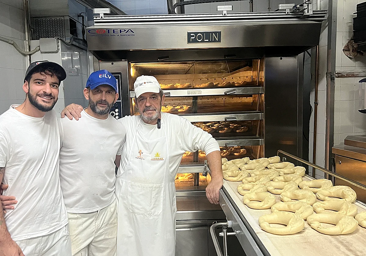 San Blas promueve la venta de 25.000 roscas que ganan por un día al mollete de Antequera