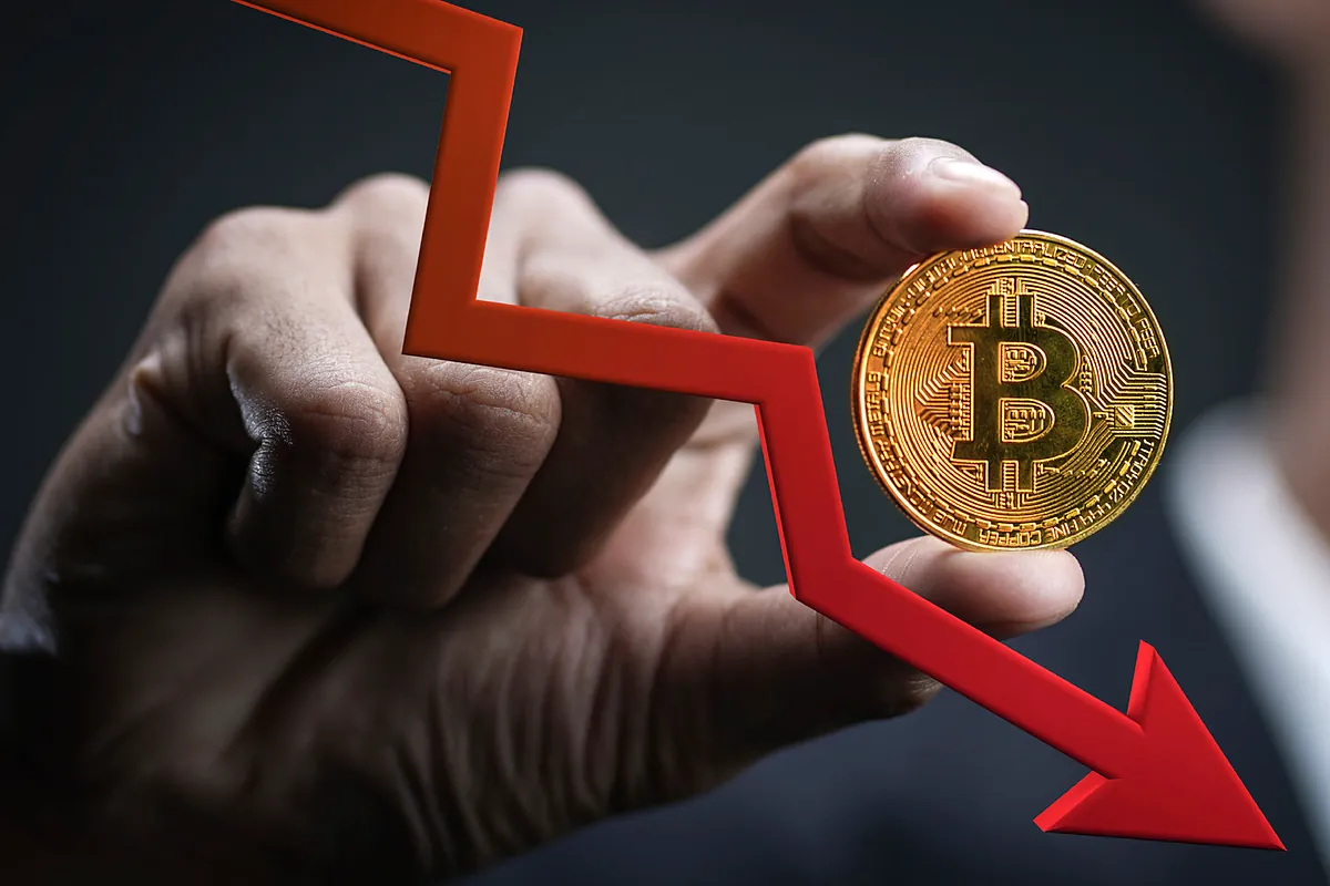 El bitcoin sigue sobrevalorado unos 70.000 dólares