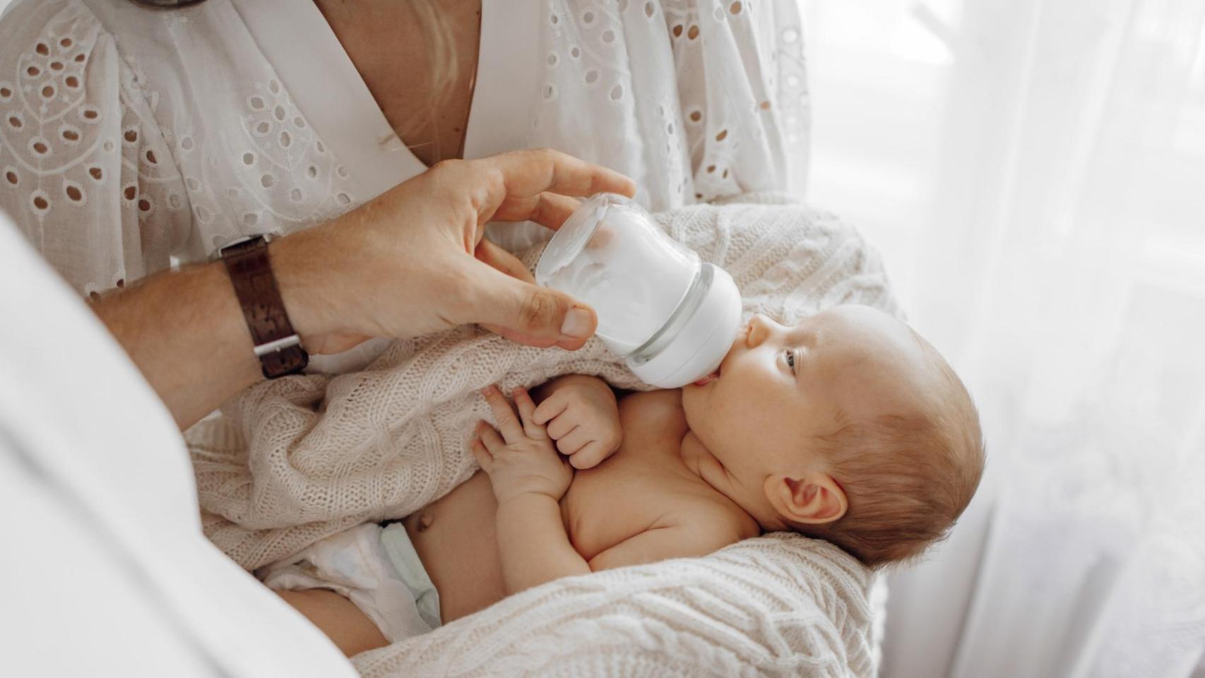 Hospitalizados cinco bebés en España tras consumir leche de fórmula contaminada con la toxina cereulida