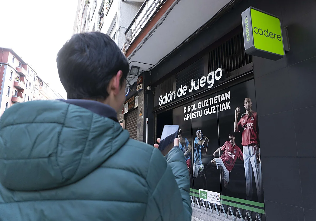 Los adolescentes que rozan la ludopatía alcanzan su máximo histórico