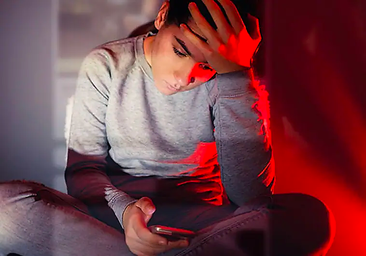 Neurólogos avisan: pasar más de 2 horas al día en redes sociales «incrementa significativamente» el riesgo de problemas mentales y cerebrales