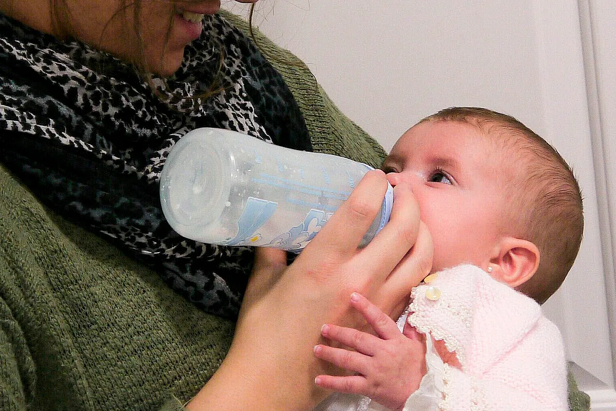 Cinco bebés hospitalizados en España tras consumir leches infantiles contaminadas con cereulida