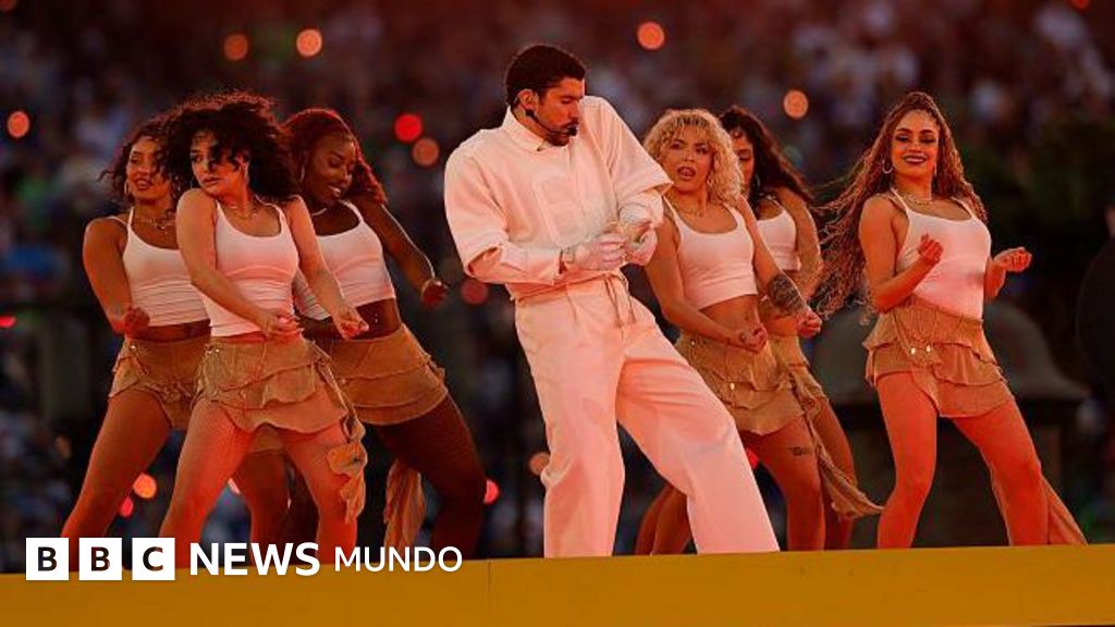 "Nadie entiende ni una palabra de lo que dice este tipo": las críticas de Trump al show de Bad Bunny en el Super Bowl